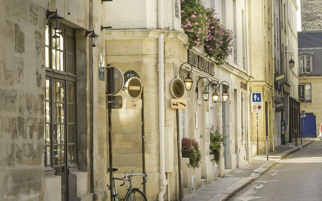 Hôtel Jeanne d'Arc Le Marais