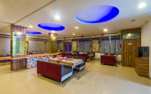 OYO 13414 Hotel Ambrosia