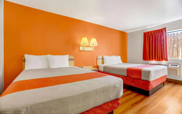 Motel 6 Espanola, NM