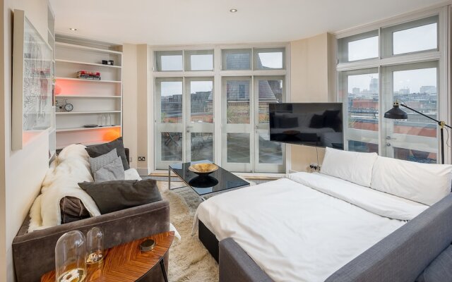 1 Bedroom Penthouse in Farringdon