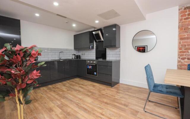 Concert Square Apartments by Happy Days