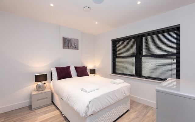 Family 2 Bed Apartment In Fulham Near Station