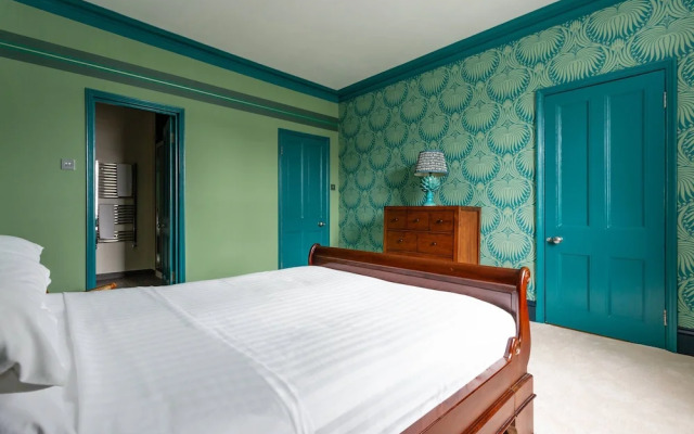 Stafford Terrace IV by Onefinestay