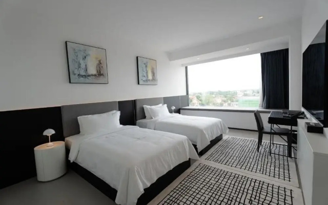One Riviera Hotel and Residences