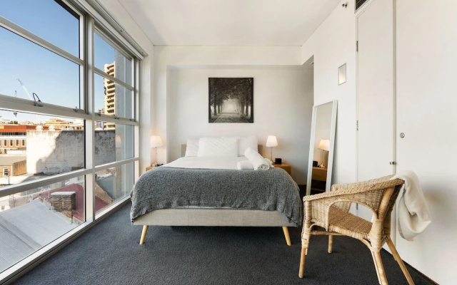 Sun Drenched Apartment in Darlinghurst – Guest Rooms – Sydney