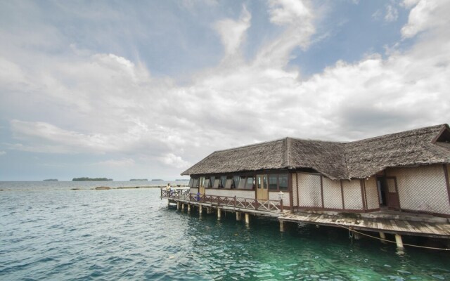 Pulau Pelangi Resort
