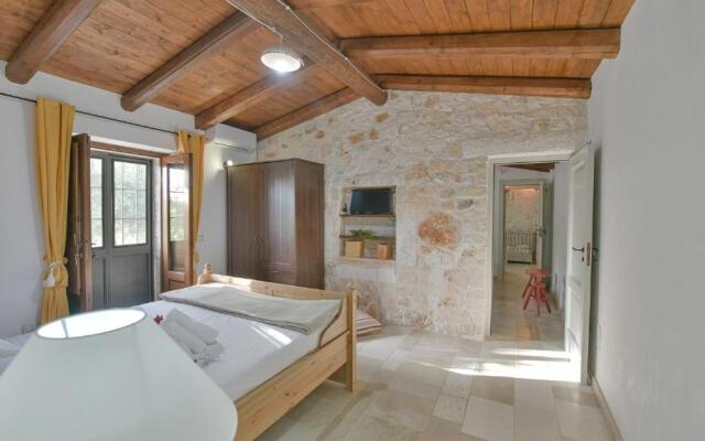 TRULLI ITALIA 6&2, Emma Villas