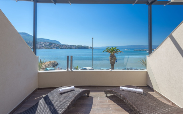 Luxury Rooms Seven