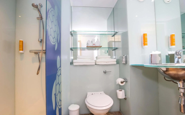 Holiday Inn Bournemouth by IHG