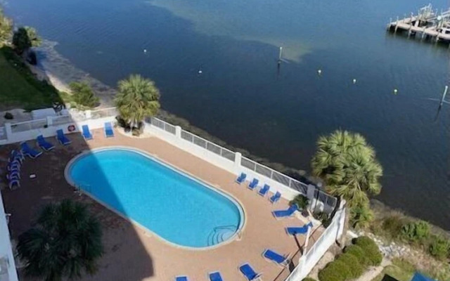 Seaspray Riverside 611