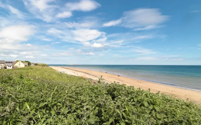 24 Hauxley Links