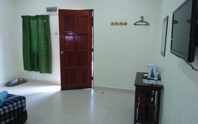 Motel Aurora Damai