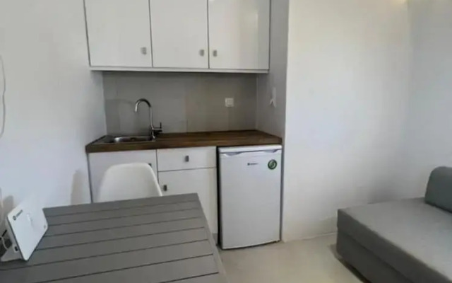 Charming Apartment in Ano Mera