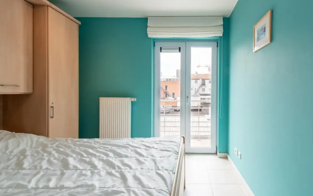 Comfy City Stay Near Sea