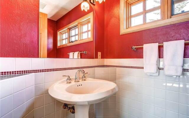 Telluride Alpine Lodging