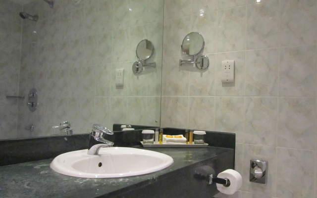 Manor Hotel Solihull, BW Signature Collection