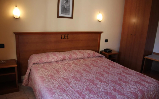 Demy Hotel