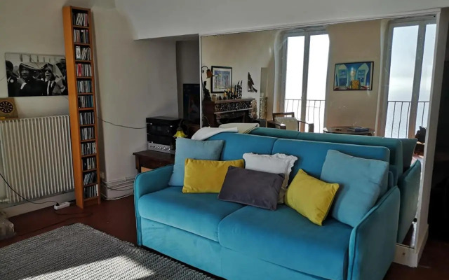 Dans village médiéval piétonnier, Suite exécutive vue mer exceptionnelle