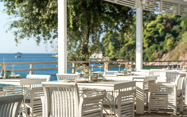 Kassandra Bay Resort, Suites & Spa