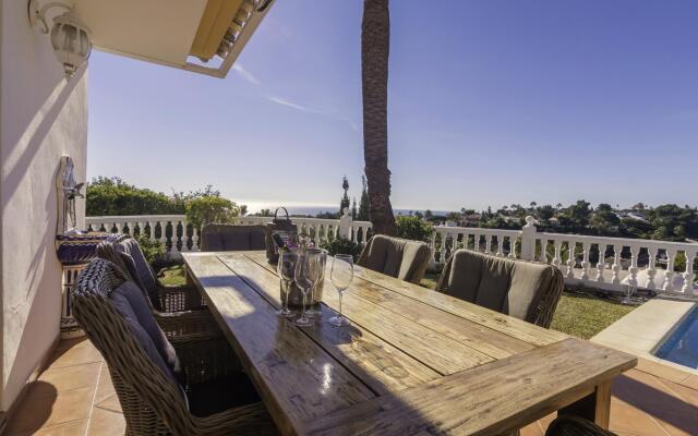 20787 - Spacious Villa With Impressive Views