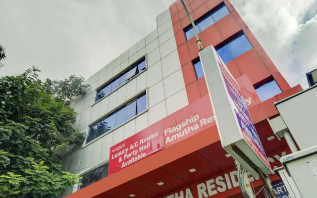 Capital O 72601 Amutha Residency