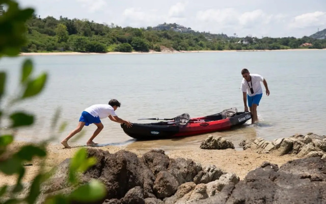 Solaris 3-bedroom Beachfront Villa in Koh Samui