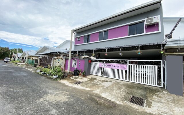 OYO 90198 Aleesya Homestay