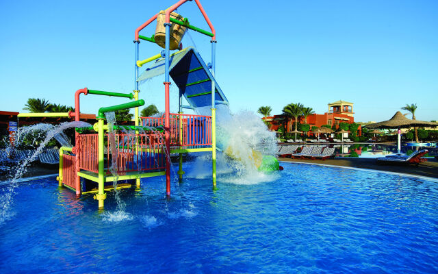 Coral sea Holiday Resort & Aqua park