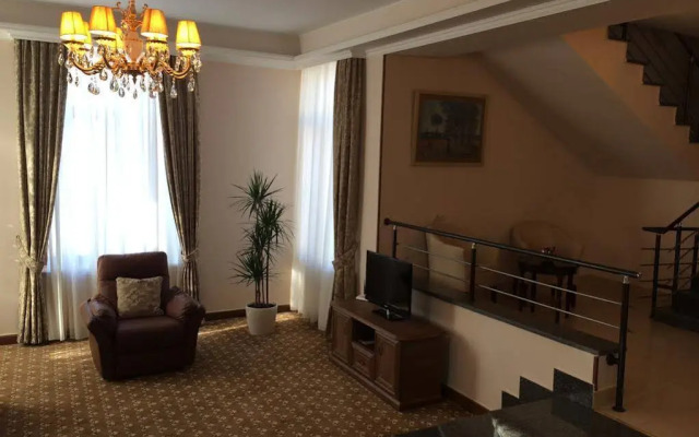 Multi Rest House