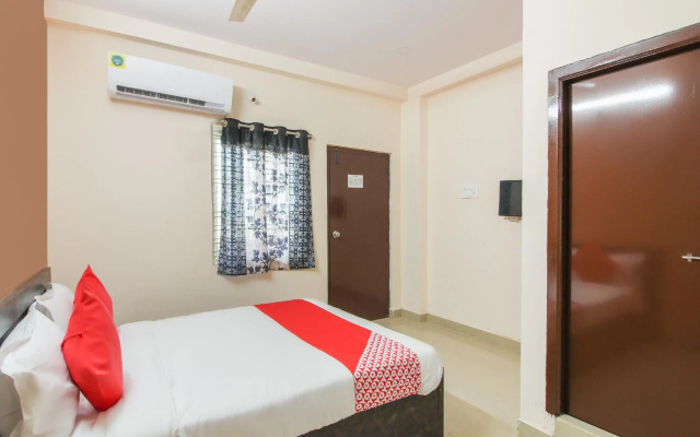 OYO 68066 Kk Residency