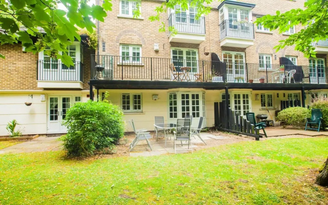 Wimbledon 2 bed 2 Bath Apartment