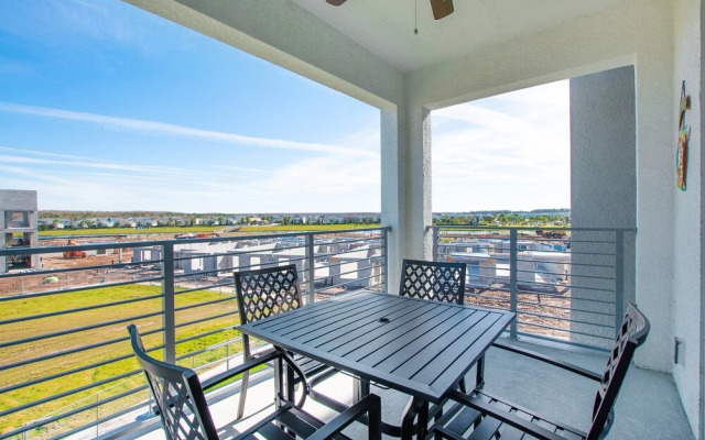 Paradox Condo Story Lake