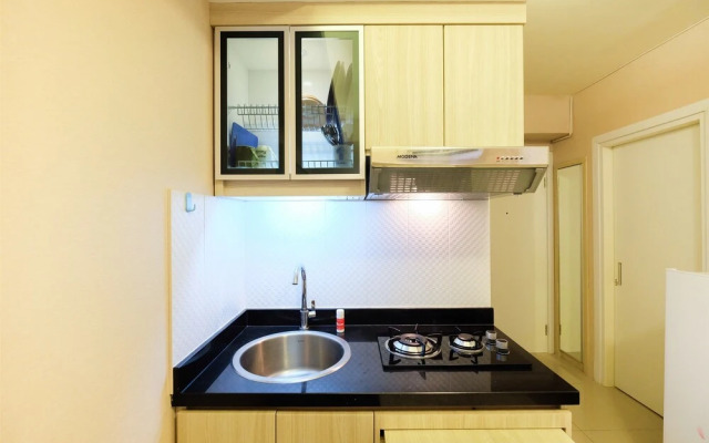 Easy Access to Mall Green Pramuka Apartment