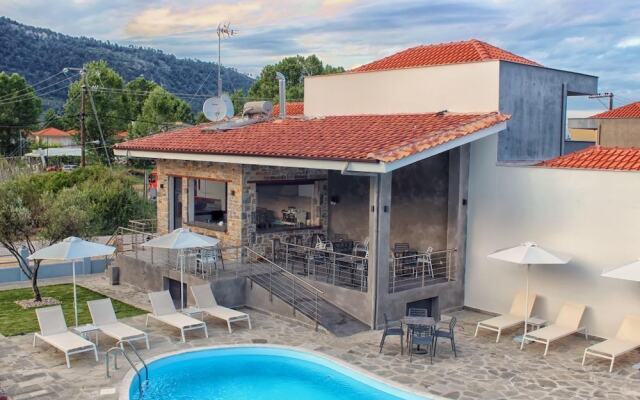 Theros Villas & Suites