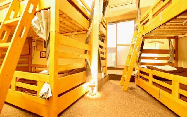 Osaka Guesthouse Nest - Hostel