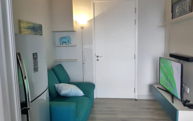 1BR Centric Sea 812 With Infinity Pool