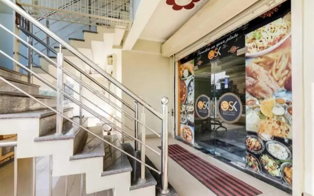 Oyo Flagship 80784J Sky Inn Hotel & Banquet Hall