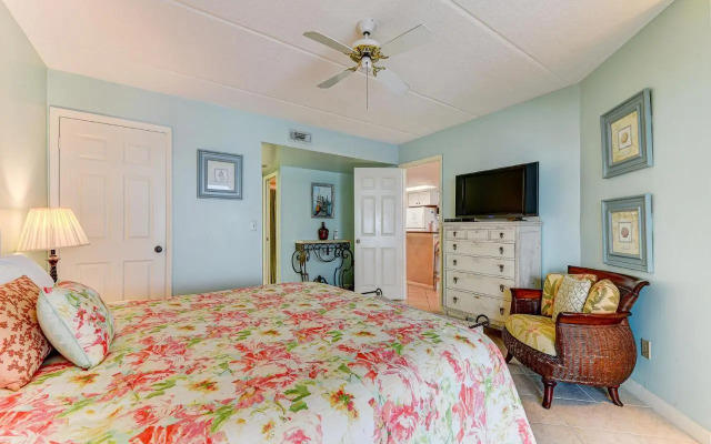 Windjammer Apartment 412