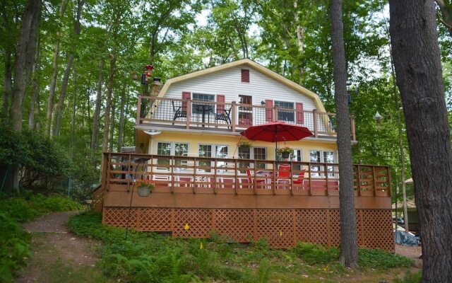 Arbutus Trail 3 Bedroom House