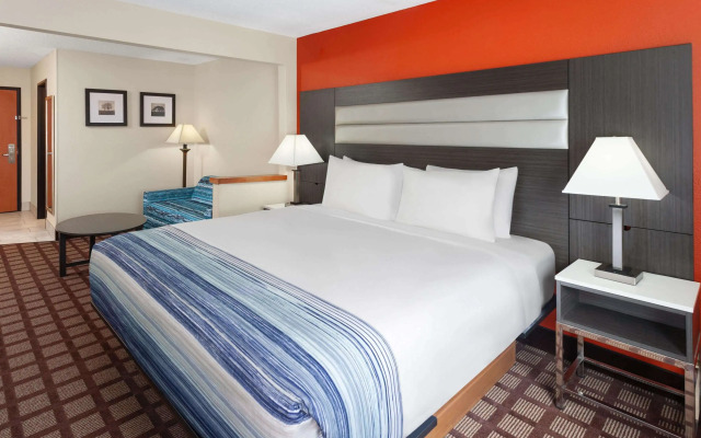 AmericInn by Wyndham Hudson