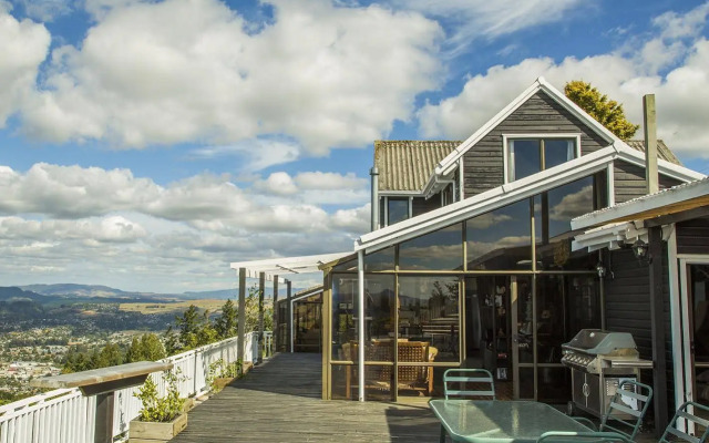 Aorangi Mountain Lodge