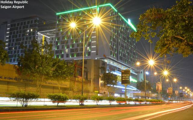 Holiday Republic Saigon Airport