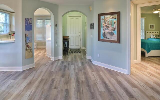 Ibis At The Sanctuary A302