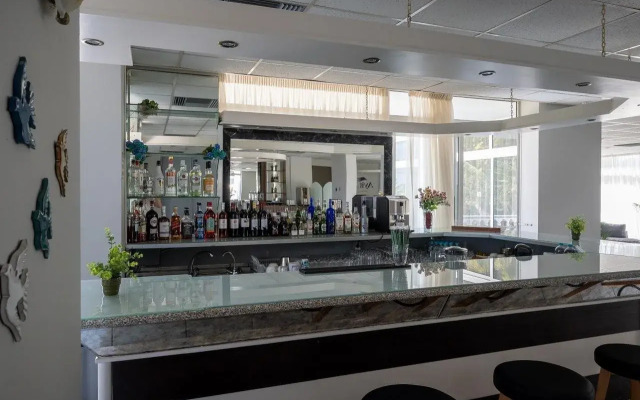 Ayit Hotel