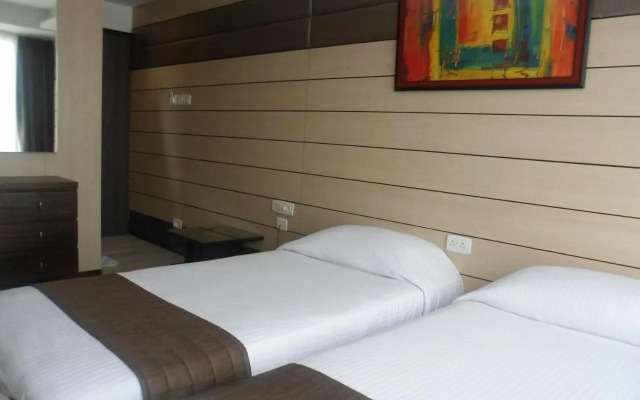 OYO Premium Merlin Homeland Mall