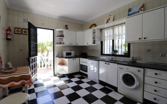 1114 Villa Corbera