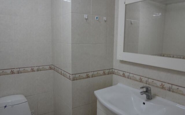 Yicheng Dongyuan Family Apartment- Beijing