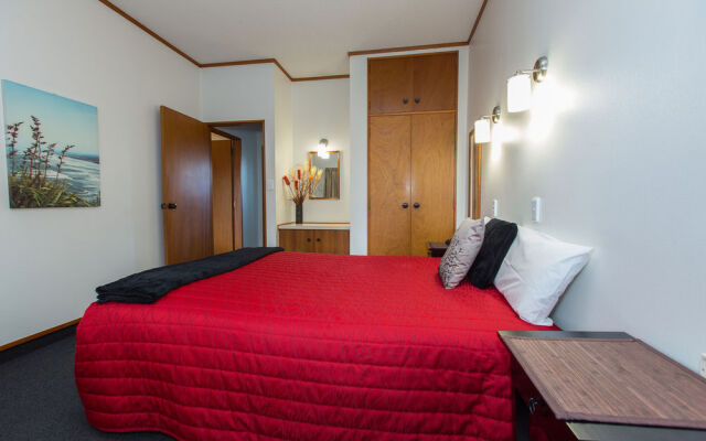 Summit Motor Lodge