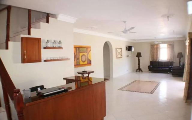 Private 6 Bedroom Villa Great for Parties