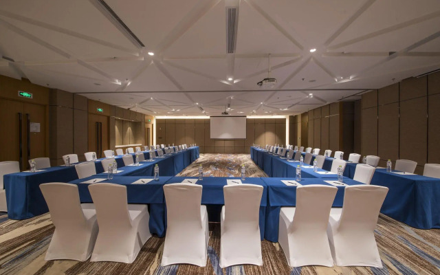 Holiday Inn Express Qingdao Chengyang Central